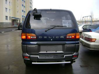 1998 Mitsubishi Delica Photos