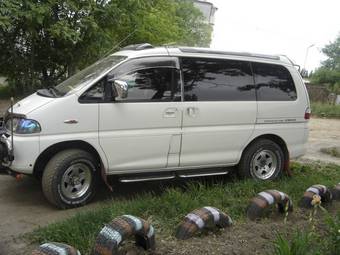 1998 Mitsubishi Delica Images