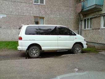 1998 Mitsubishi Delica Pictures