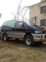 1998 Mitsubishi Delica Pictures