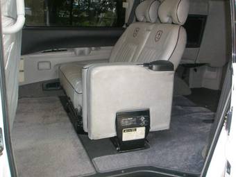 1998 Mitsubishi Delica Pictures