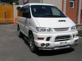 1998 Mitsubishi Delica Pictures