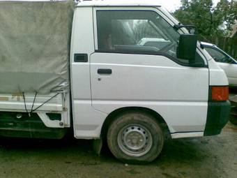 1998 Mitsubishi Delica Pictures
