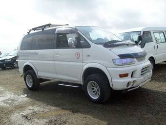 1998 Mitsubishi Delica Pictures