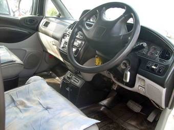 1998 Mitsubishi Delica Photos