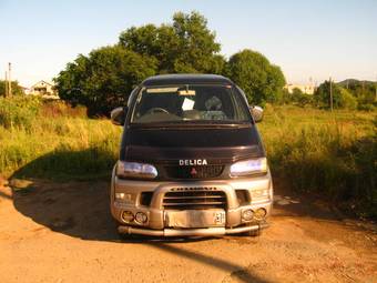 1998 Mitsubishi Delica Images