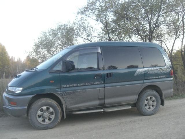 1998 Mitsubishi Delica