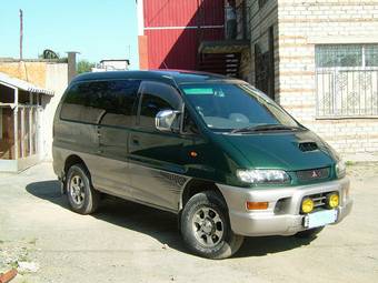 1998 Mitsubishi Delica