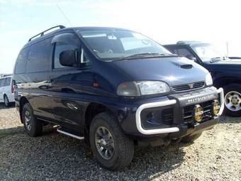 1998 Mitsubishi Delica Pictures