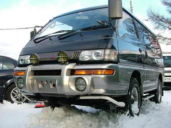 1999 Mitsubishi Delica