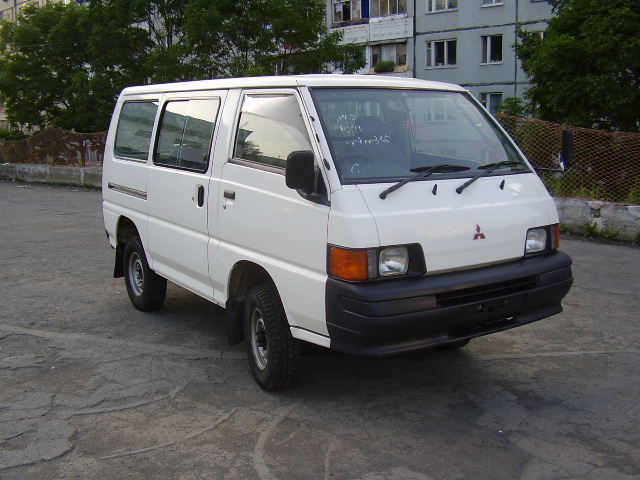 1999 Mitsubishi Delica