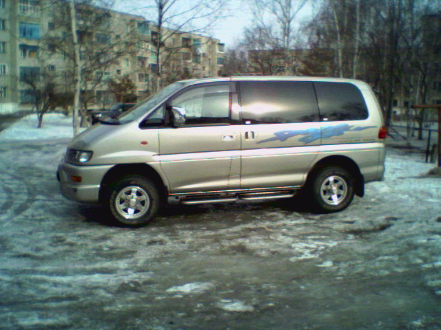 1999 Mitsubishi Delica