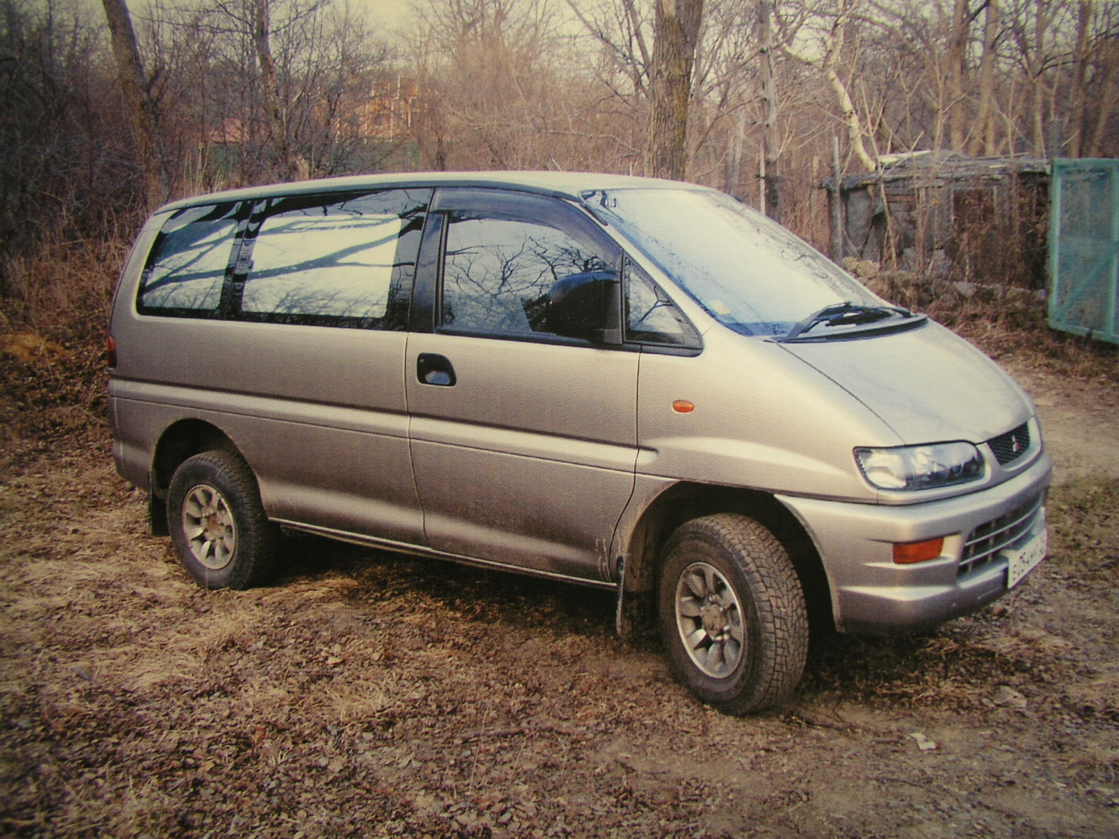 1999 Mitsubishi Delica
