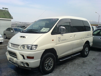 1999 Mitsubishi Delica