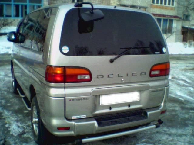1999 Mitsubishi Delica