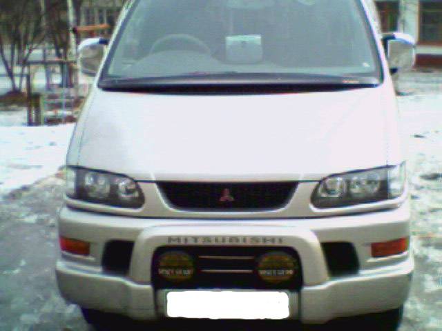 1999 Mitsubishi Delica