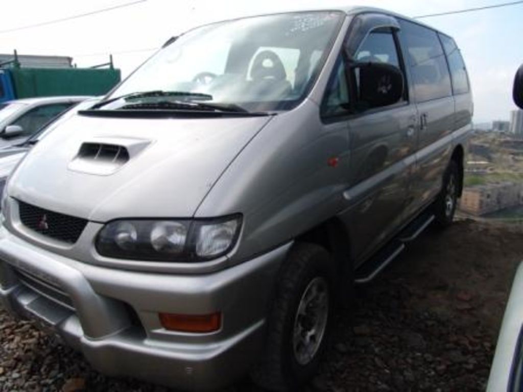 1999 Mitsubishi Delica