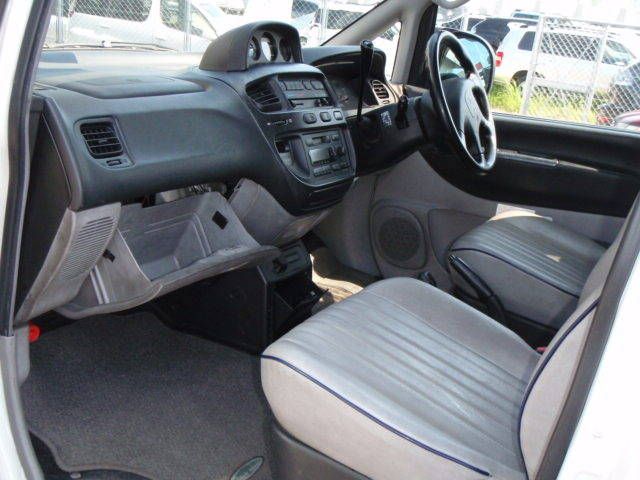 1999 Mitsubishi Delica