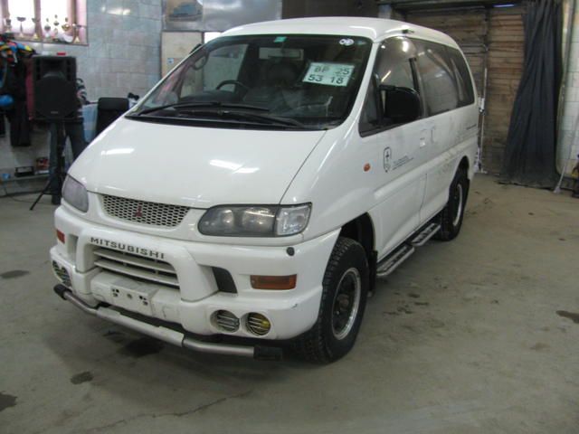 1999 Mitsubishi Delica