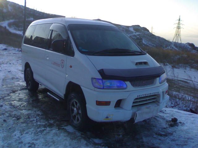 1999 Mitsubishi Delica