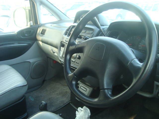 1999 Mitsubishi Delica