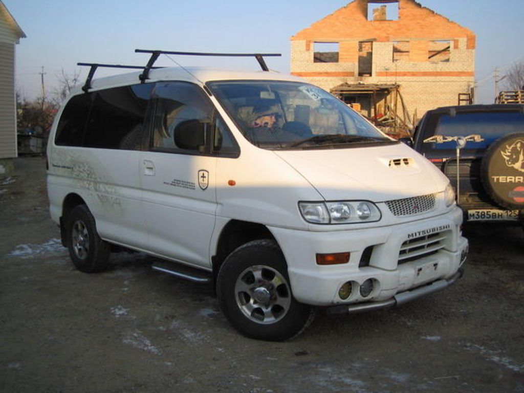 1999 Mitsubishi Delica