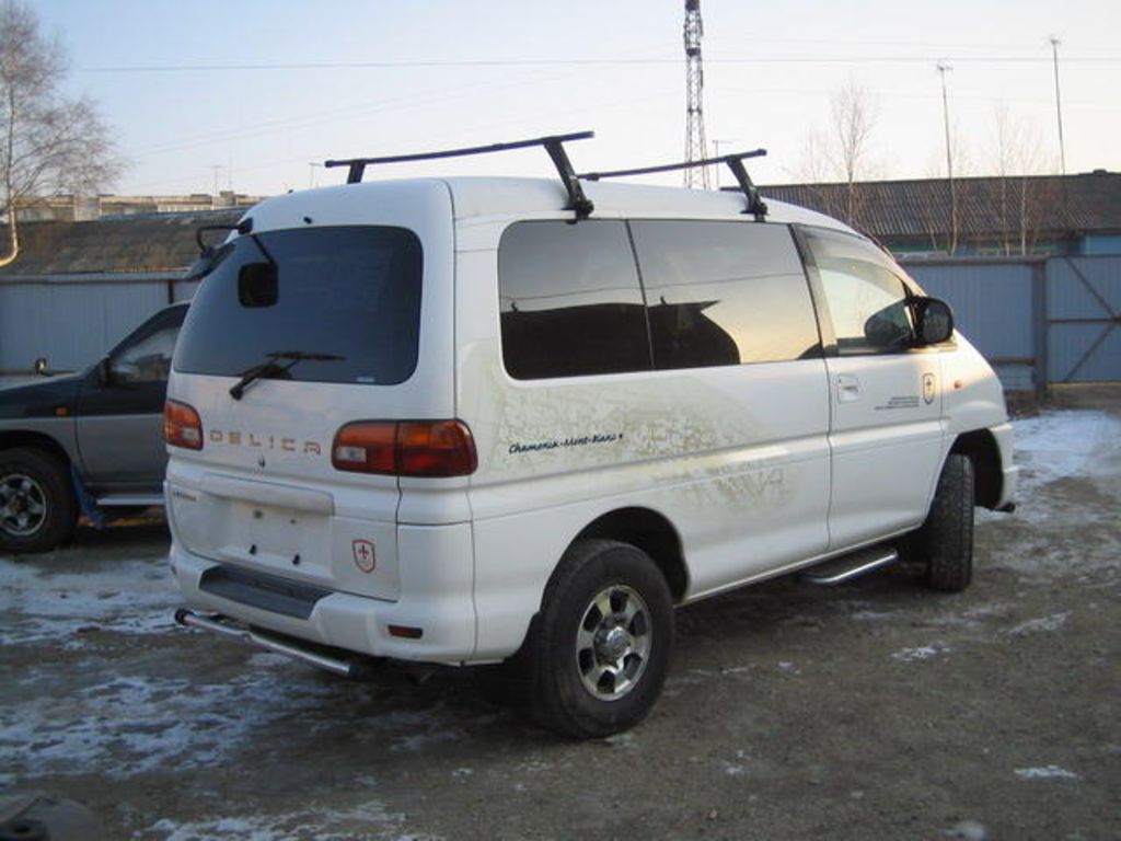 1999 Mitsubishi Delica