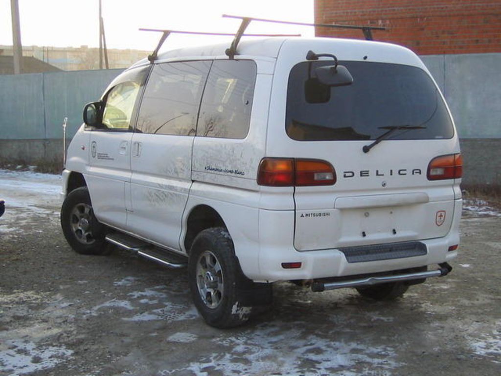 1999 Mitsubishi Delica