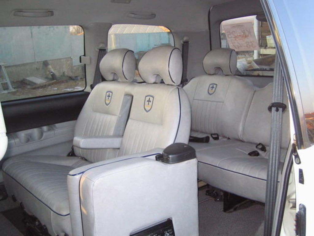 1999 Mitsubishi Delica