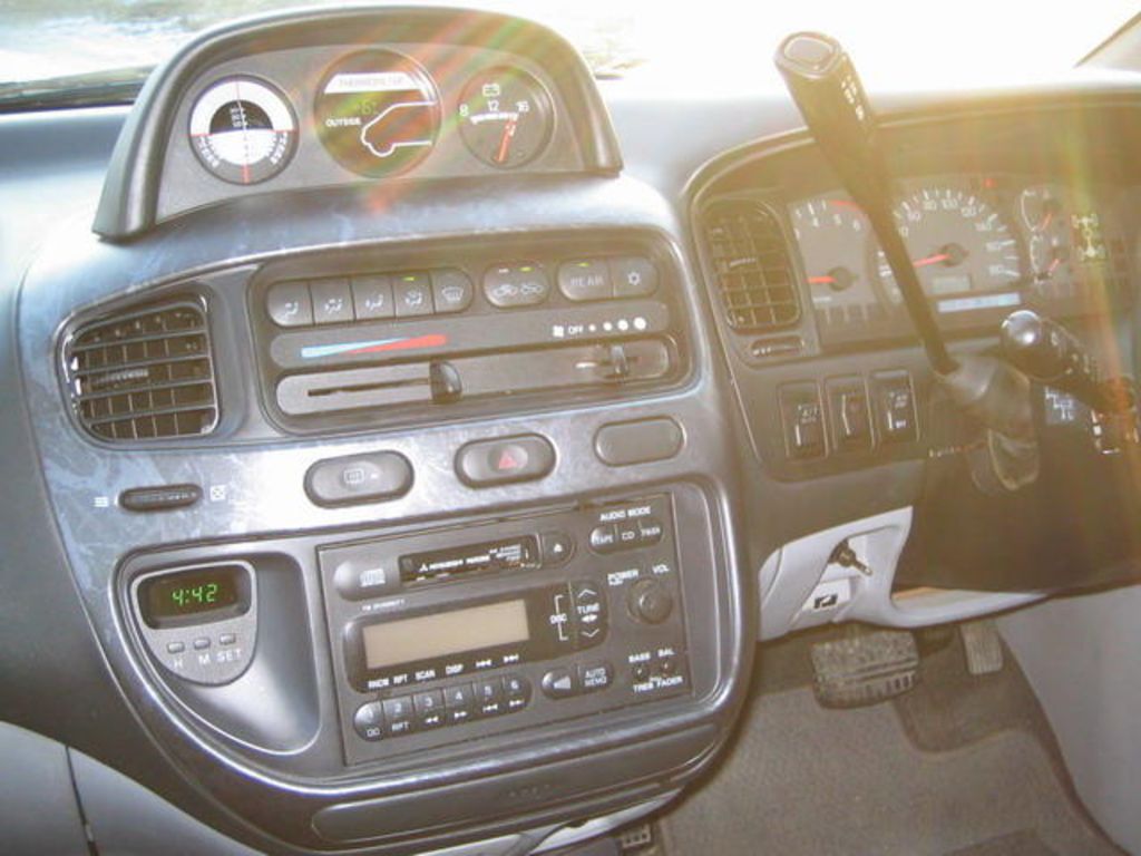 1999 Mitsubishi Delica