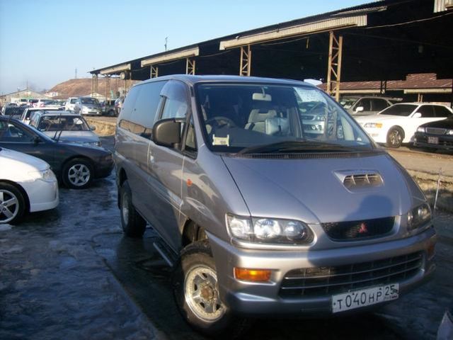 1999 Mitsubishi Delica