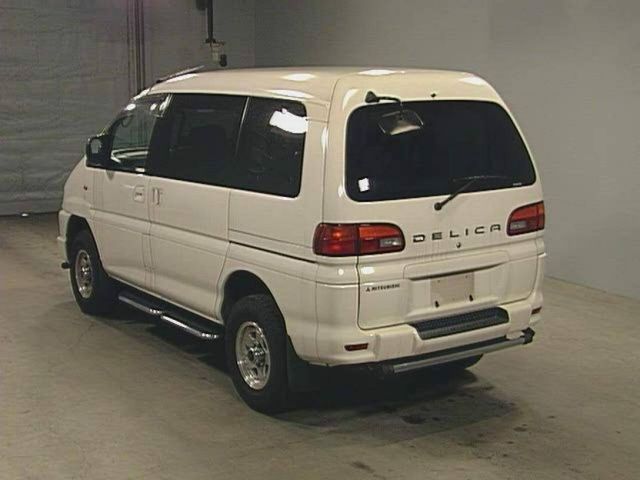 1999 Mitsubishi Delica