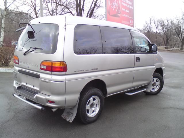 1999 Mitsubishi Delica