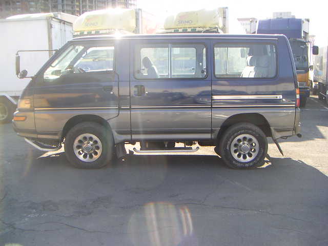 1999 Mitsubishi Delica Pics