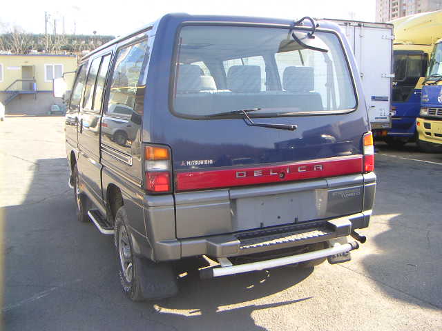 1999 Mitsubishi Delica Pictures