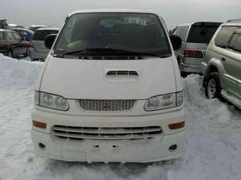 1999 Mitsubishi Delica Pics