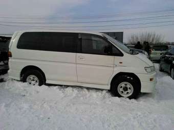 1999 Mitsubishi Delica Pictures