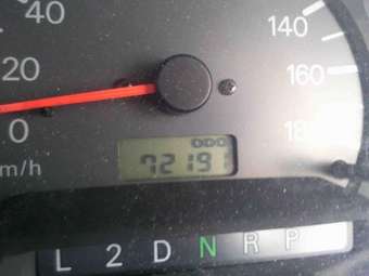 1999 Mitsubishi Delica Photos