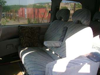 1999 Mitsubishi Delica Photos