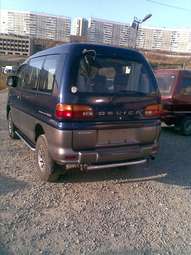 1999 Mitsubishi Delica Photos
