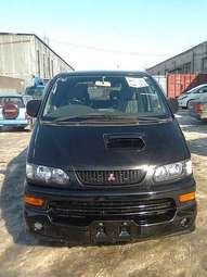 1999 Mitsubishi Delica Photos