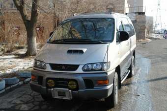 1999 Mitsubishi Delica Pics