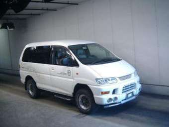 1999 Mitsubishi Delica Images