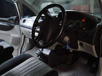 1999 Mitsubishi Delica Pictures