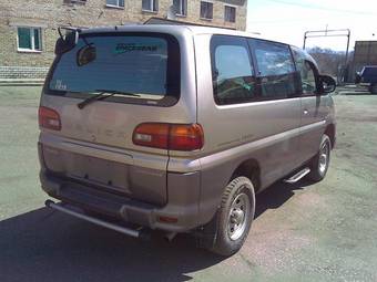 1999 Mitsubishi Delica Wallpapers