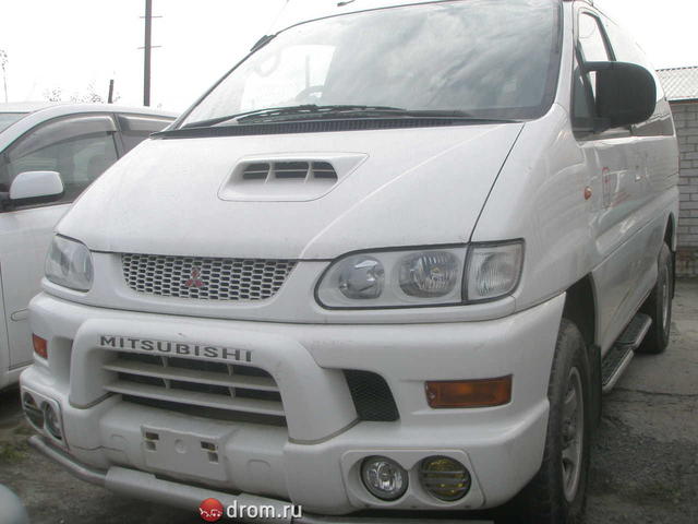 1999 Mitsubishi Delica