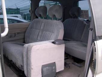 1999 Mitsubishi Delica Pictures
