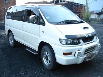 1999 Mitsubishi Delica Images