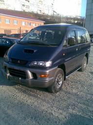 1999 Mitsubishi Delica Photos