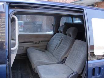 1999 Mitsubishi Delica Photos
